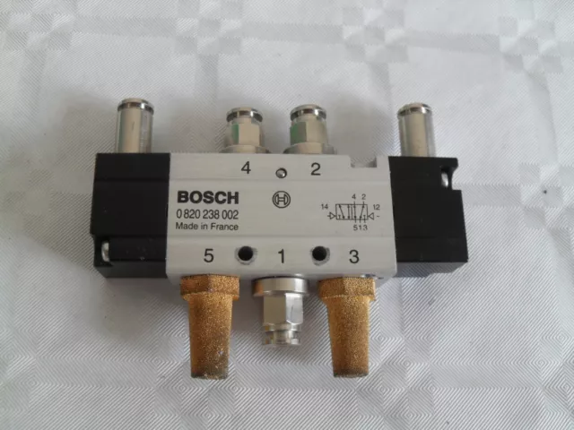 BOSCH Pneumatik Druckluft Magnet Ventil  Wegeventil 0 820 238 002