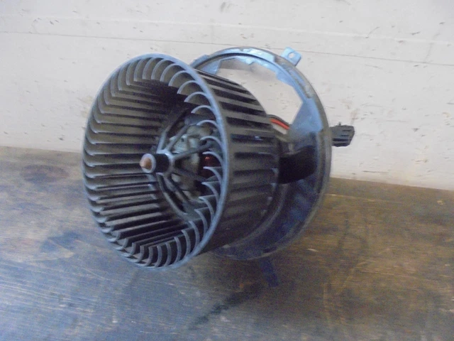 moteur du ventilateur de chauffage VW Golf V 5 1K1820015D 1.9 TDi 77kW BKC 11689
