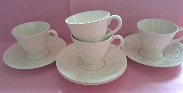 4 X Wedgwood Queens Ware Etruria Barlaston WELLESLEY Coffee Cups & Saucers