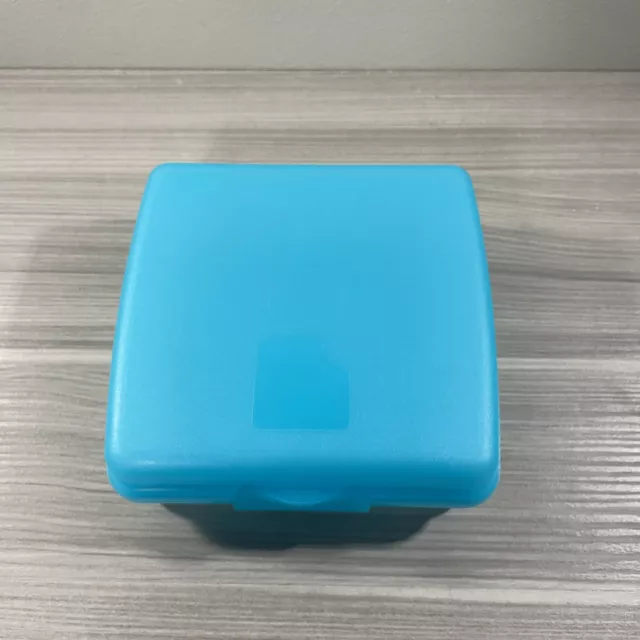 New! Tupperware Teal Blue Sandwich Keeper