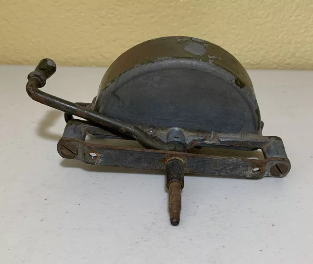 Vintage 1945-1960's 2-Ton Army Truck TRICO VACUUM WIPER MOTOR / USA Vintage 1945-1960's 2-Ton Army Truck TRICO VACUUM WIPER MOTOR / USA
