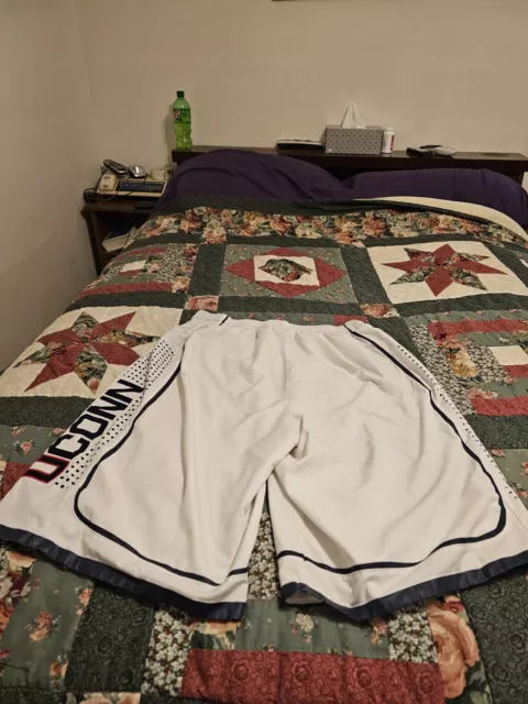 Nike Uconn Basketball Shorts, Size Large, Color White, Authentic, Perfect Cond.