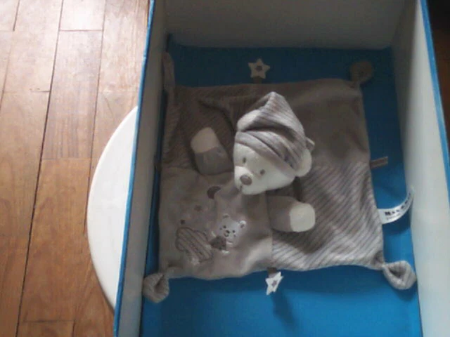 Doudou 5404 / Plat Ours "Max Et Sax" Bonnet Gris/Blanc - Brode Lune Nuage Moon
