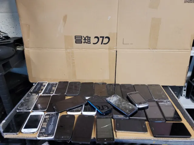 Restposten Handys Nokia, iPhone, Samsung und mehr x32 defekt ungetestet