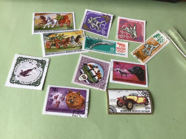 Mongolia  loose stamps to collect Ref 51873
