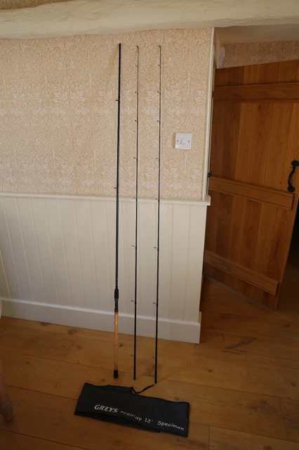 GREYS PRODIGY SPECIMEN 12 ft Twin Tip fishing rod with 2lb and