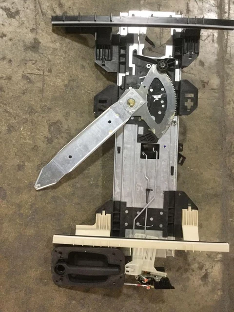 International 7300 0 Door Window Regulator 2575692