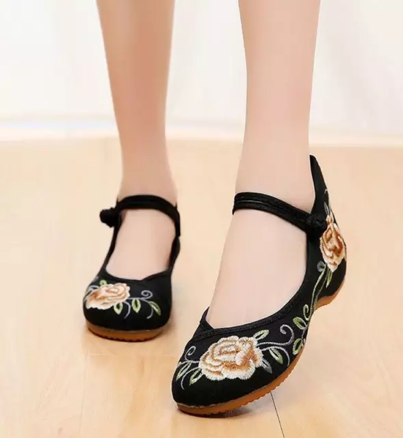 Chinese Old Beijing Women Casual Shoes Embroidered Cloth Shoes Dance shoes