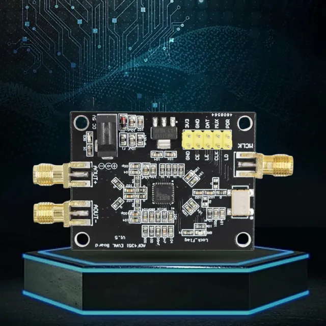 ADF4351 Development Board 135M-4.4GHz Phase Locked Loop RF Signal Source Module