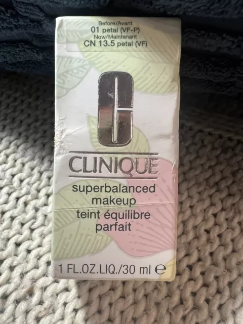 CLINIQUE Superbalanced Makeup  CN 13.5 Petal 1 fl. oz. NEW In Box