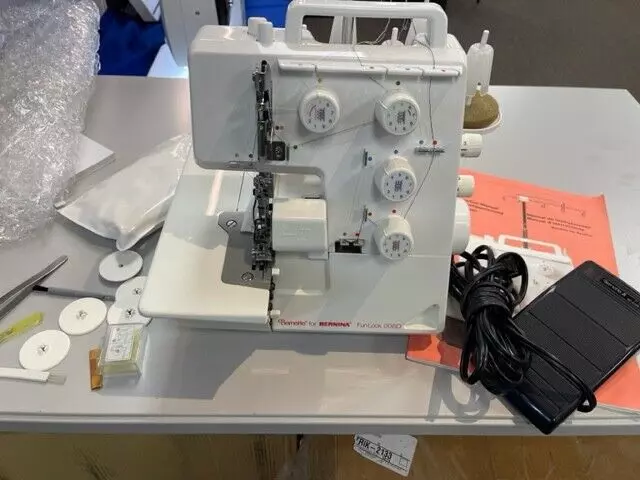 Bernina Bernette Funlock 008D Serger Bernina Bernette Funlock 008D Serger