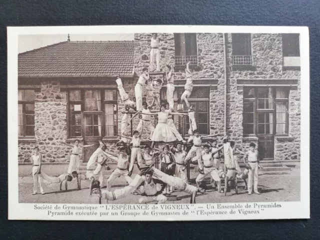 Carte Postale Ancienne SOCIÉTÉ de GYMNASTIQUE "L'ESPÉRANCE de VIGNEUX sur SEINE"