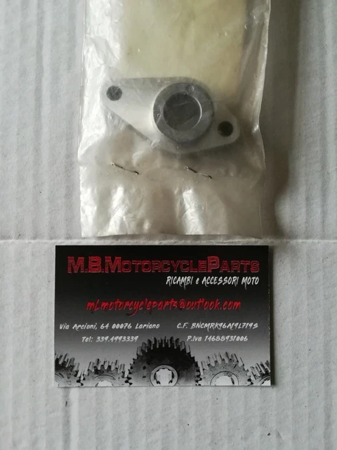 Isolant Pompe Huile Insulator Oil Pump Honda FES125 150 Panthéon 15115-KFF-900