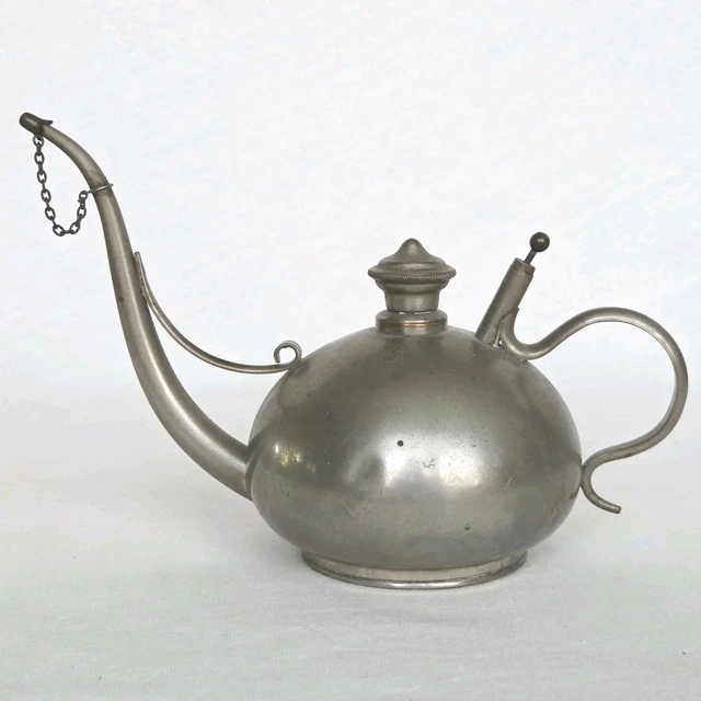 LAMPE A PETROLE ART NOUVEAU AU PAON
