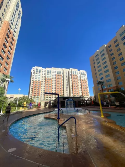 The Grandview at Las Vegas ~ 1 BDR sleeps 4 with Full Kitc ~ 7 Ngts APR-MAY 2024