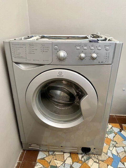 Lace linge Indésit IWC 6125S