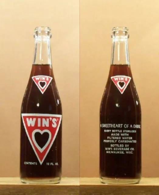 Win's Old Vintage ACL 12 Ounce Oz Soda Pop Bottle Milwaukee Wisconsin 570