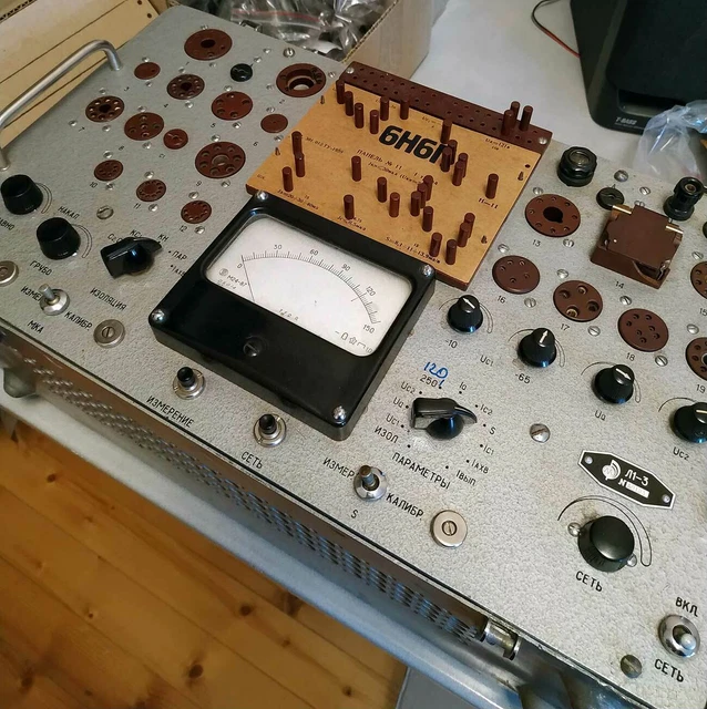 16 PCS. 6J52P (6Ж52П) 6Z52P~ (D3a /E810F/7788) USSR VINTAGE TUBES $50. ...