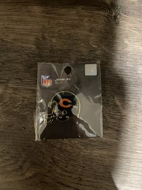 Chicago Bears NFL Helmet Pin Badge Official Product In Packet