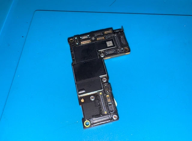 Carte Mère IPhone 12 Pro Max 128Go (A2411) – Bon État – BLOQUÉE ICloud (Pièce Détachée)