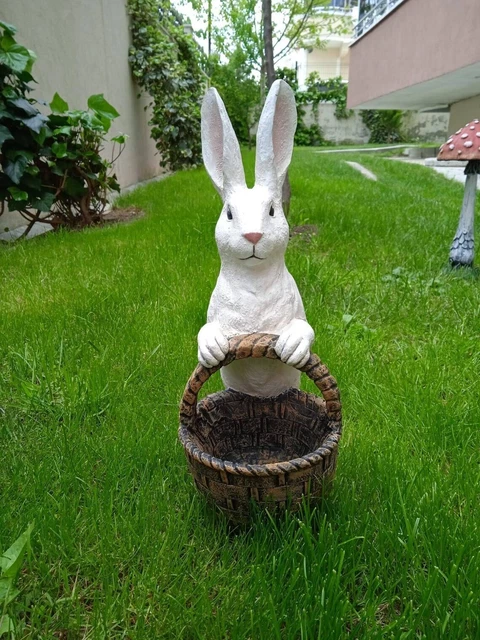 Cute Garden White Rabbit Statue Yard Art Outdoor Sculpture Balcony Home Decor