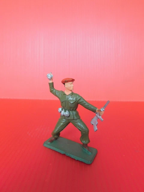 STARLUX / ARMEE Francaise Parachutiste Au Combat EUR 8,08 - DE STARLUX / ARMEE Francaise Parachutiste Au Combat EUR 8,08 - DE