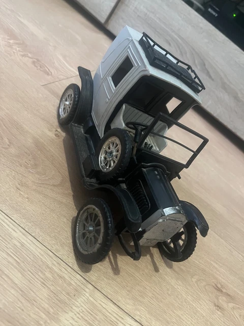 Jouet, voiture de sport rétro friction