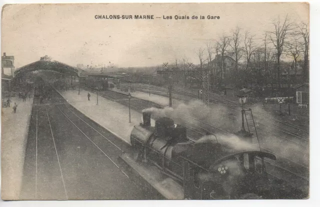 CHALONS SUR MARNE - Marne - CPA 51 -Train gare - une locomotive arrive en gare