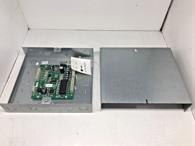 Trane ZN-511 Tracer Circuit Board in Enclosure 49500569 NID 04bf-35ac-0200