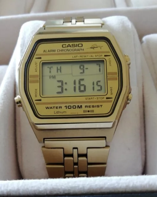 CASIO MARLIN GOLD W 750G 248 Rare 1980 s Vintage Digital Watch