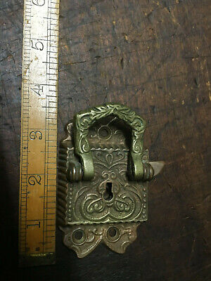 Antique Cast Brass Door/Cupboard Lift Latch Ornate Victorian Door latch 2