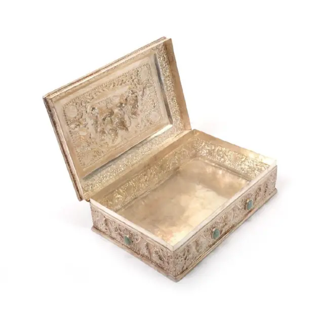 Impressive Burmese Repousse Silver Box. 3