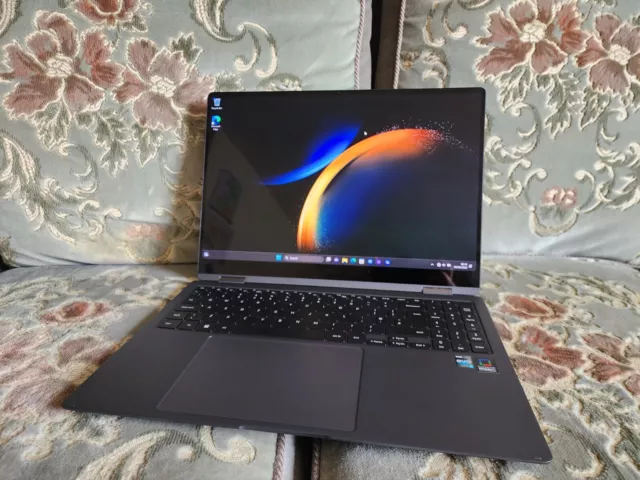 Samsung Galaxy Book3 Pro 360 5G 16" i5 1340P 8GB 256GB 3K OLED 120Hz Laptop