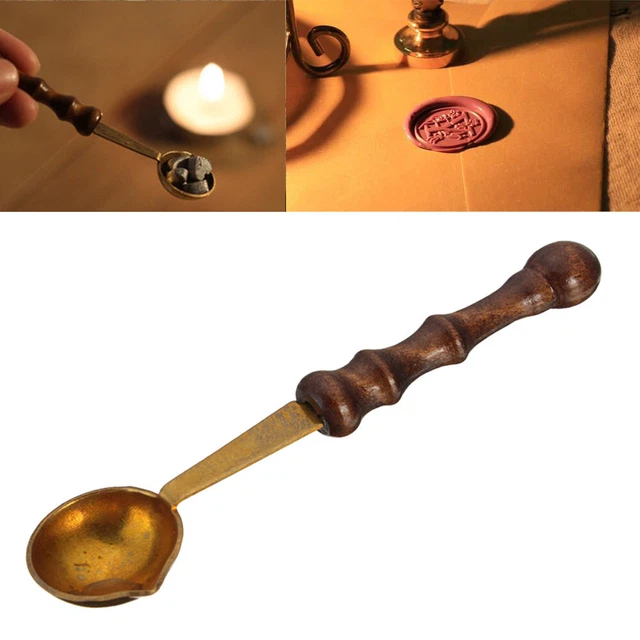 Cuchara de cera de latón con mango de madera anticaliente de colección