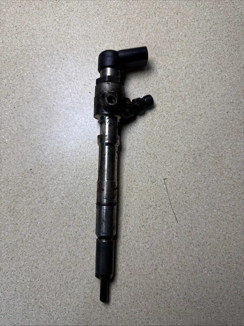 thumbnail image 2 of Bosch Diesel Injector – VW Audi 1.6 TDI 1598cc, 0445110477, 04L130277G, 04L130277AJ, CKHB CXXA CRKB – Seller Refurbished 2 of 2