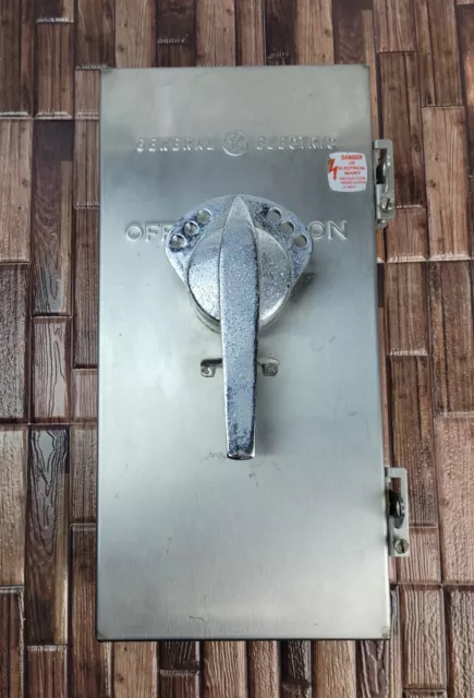 GE DISCONNECT SWITCH TE100CS MOD-8 Type 4x