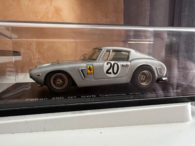 NO SPARK Ferrari 250 GT SWB #20 2nd 24 Heures du Mans 1961 1