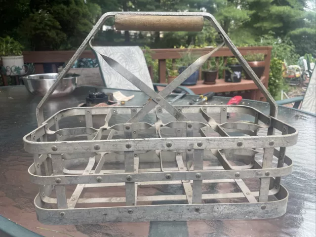 Caja portadora de leche de colección de 8 botellas metal aluminio mango de madera grande antiguo ¡Usado en excelente estado!¡!