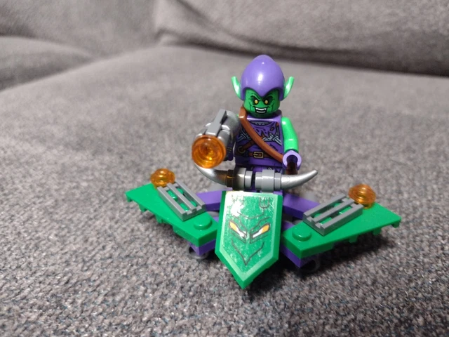 LEGO Green Goblin with Short Legs Minifigure Head (Recessed Solid Stud)  (25908)