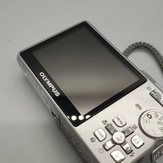 Olympus Mju 740 7,1 megapixel fotocamera digitale compatta argento testato 19