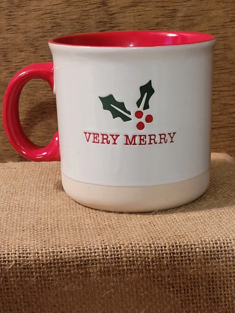 FAO SCHWARZ Toy Store Ceramic Large Red VERY MERRY Collectible Christmas MUG