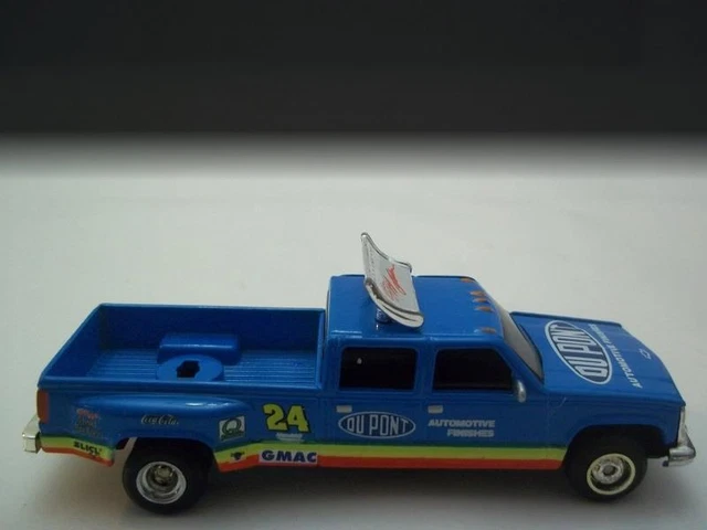 1/64 Scale Jeff Gorgon Du Pont 1997 Chevy Dually - Gorgeous - Action 1/64 Scale Jeff Gorgon Du Pont 1997 Chevy Dually - Gorgeous - Action