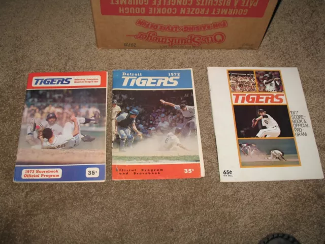 Vintage 1972 73 77 Detroit Tigers Scorebook & Official Program Magazine Book Lot