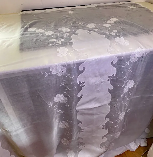 Vintage Linen Organdy Tablecloth Madeira Embroidery Applique  XX449