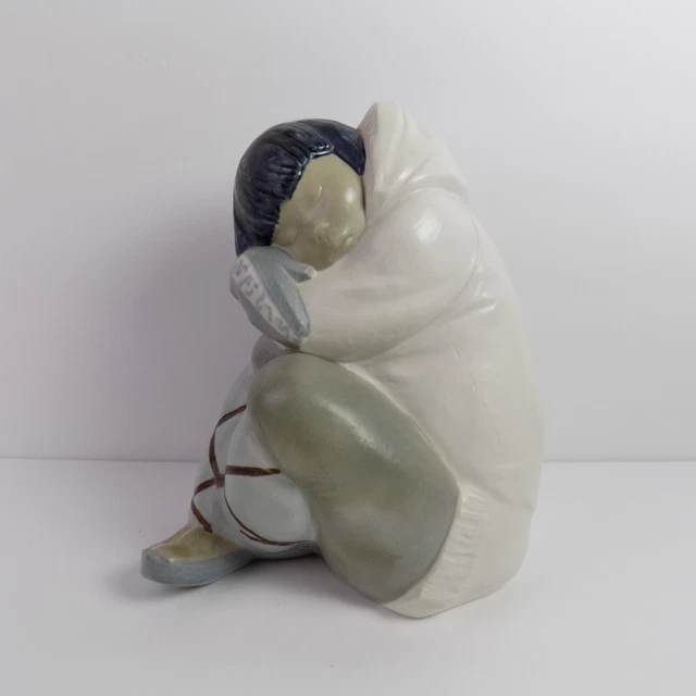 Lladro Gres Eskimo Sleeping Figurine Large Size Made in Spain Porcelain