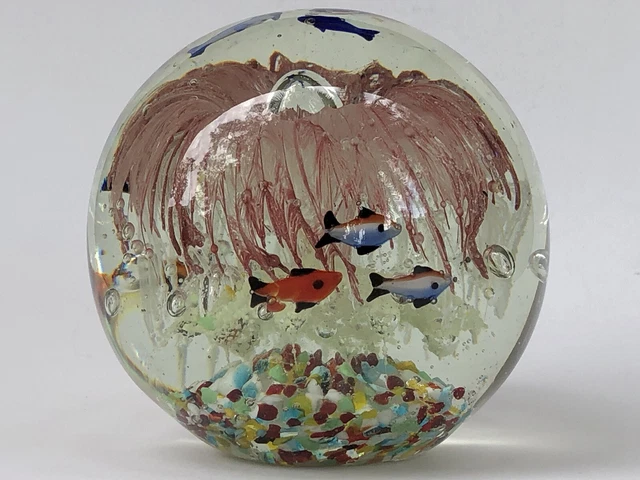 SUPERBE TRES GROSSE BOULE SULFURE PRESSE PAPIER décor poissons VINTAGE 2.866 kg