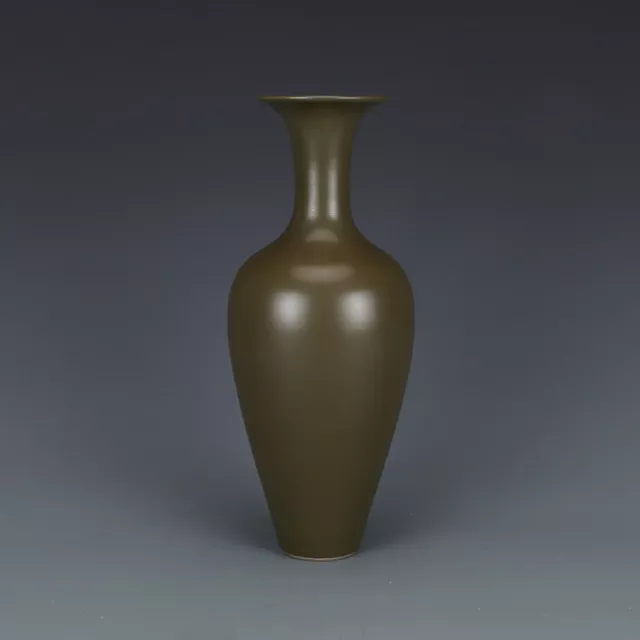 11.4 "Old China porcelain Qing Dynasty Yongzheng Green glaze  bottle