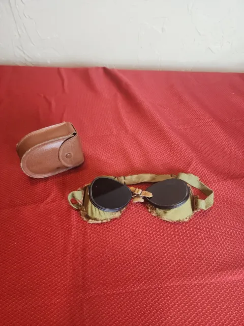 WWII US Army Ski Mountain Troops Goggles With Case