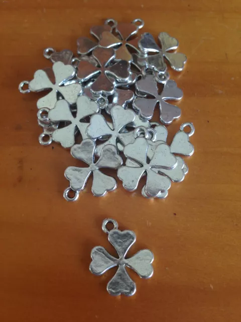 Antique Silver Lucky Four Leaf Clover Charms / Pendants x 15
