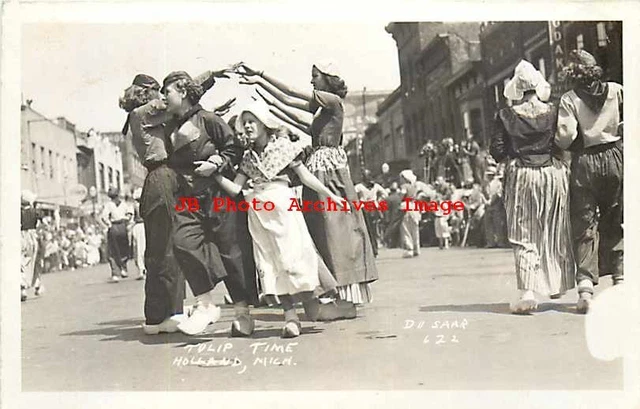 MI, Holland, Michigan, RPPC, Tulip Time, Children Playing, Du Saar Photo No 622